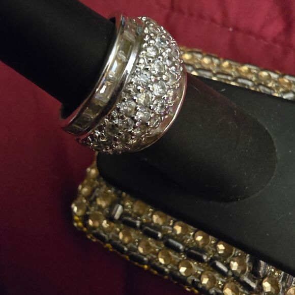 A HIGH END COSTUME PIECE WITH ROWS OF CZS BORDERED BY BAGUETTES - Picture 4 of 7